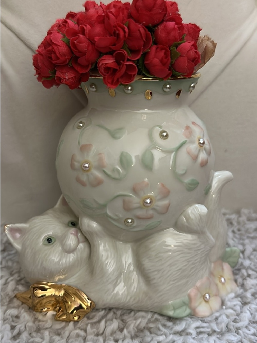 Lenox Petals & Pearls Cat Bud Vase W/Flowers